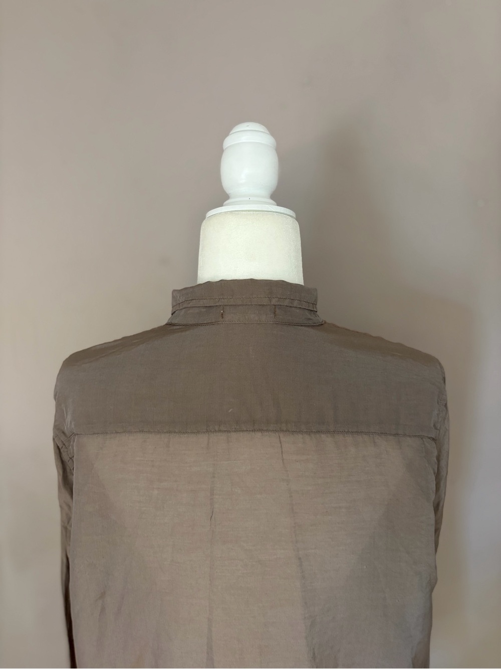 CP Shades Cotton Silk Blend Neutral Tan Button-Front Blouse Size Large - Picture 4 of 12